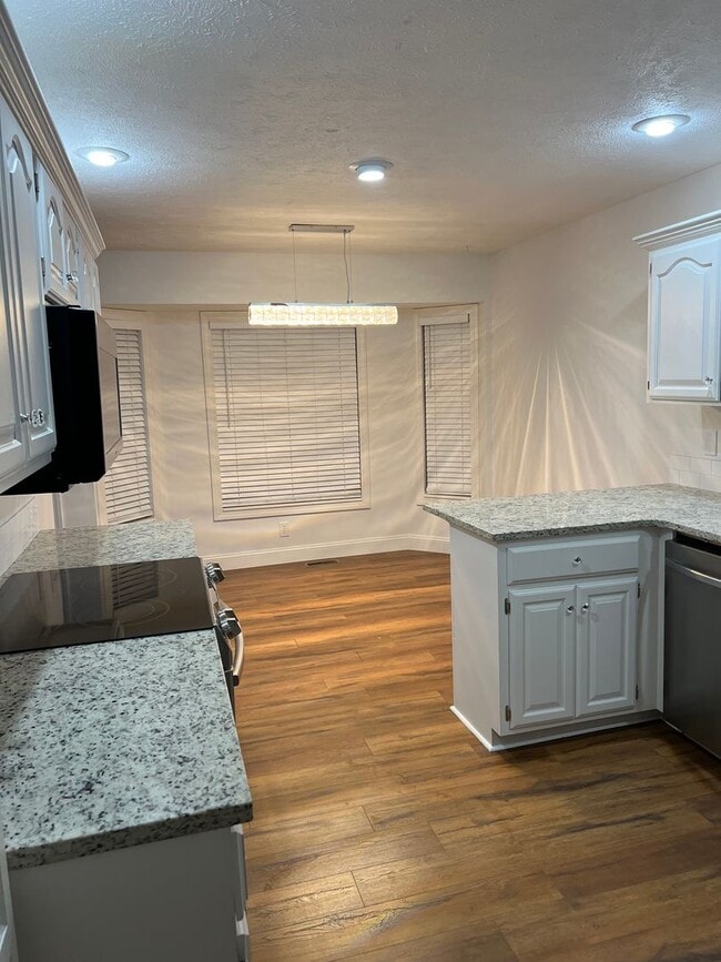 Building Photo - Galloway District RENTAL!  3-Bed, 2-Bath, 2-Car Garage