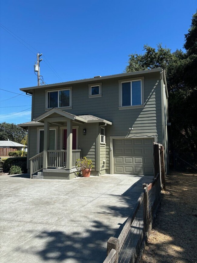 Building Photo - 1732 Mount Olive Dr