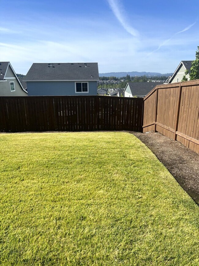 Building Photo - Beautiful Beaverton 4 Bedroom Home with Open Floor Plan, Deck & Upstairs Bonus Room