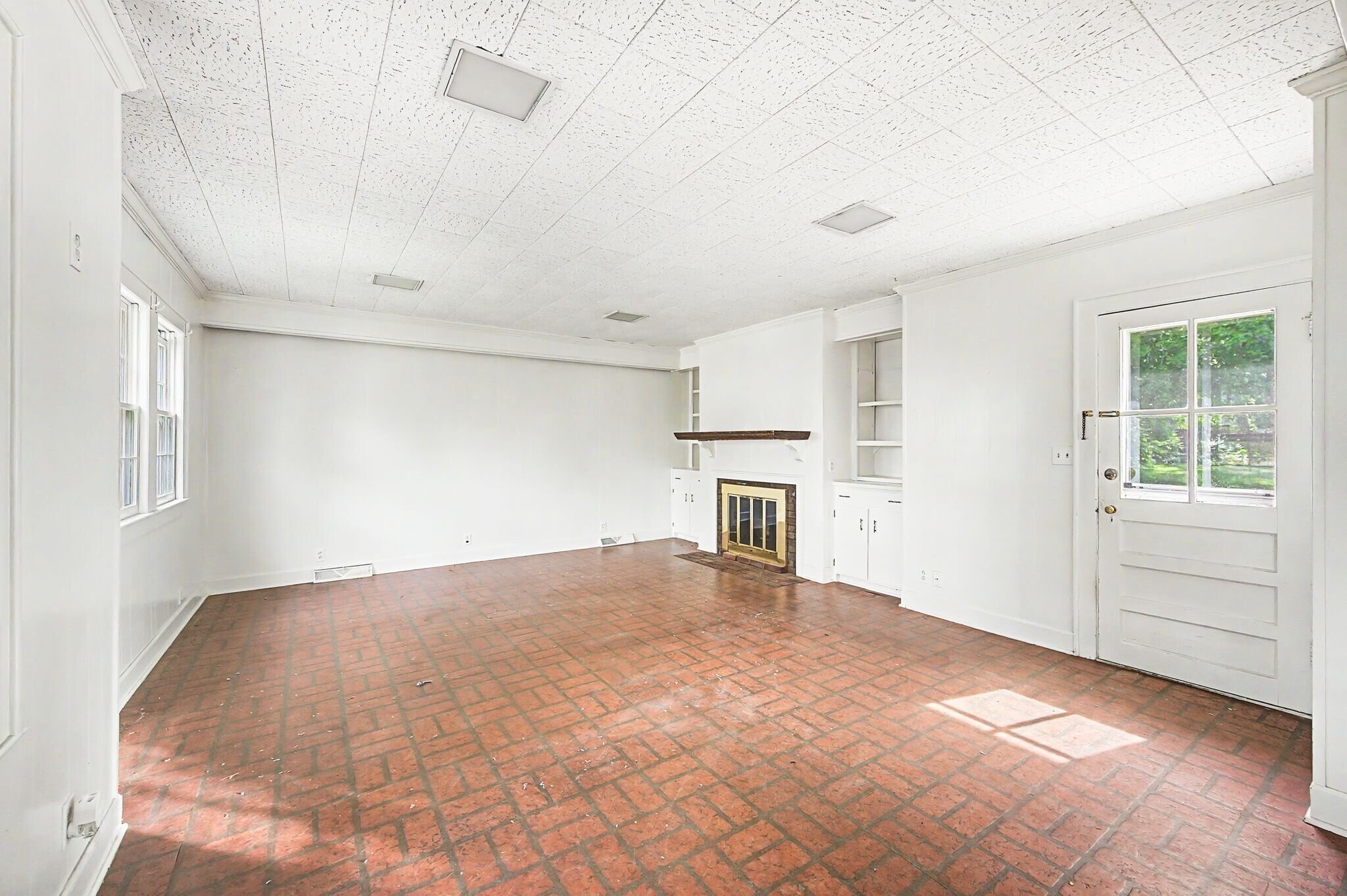 Building Photo - 712 Cantrell Ave