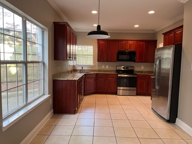 Building Photo - 27572 Claiborne Cir