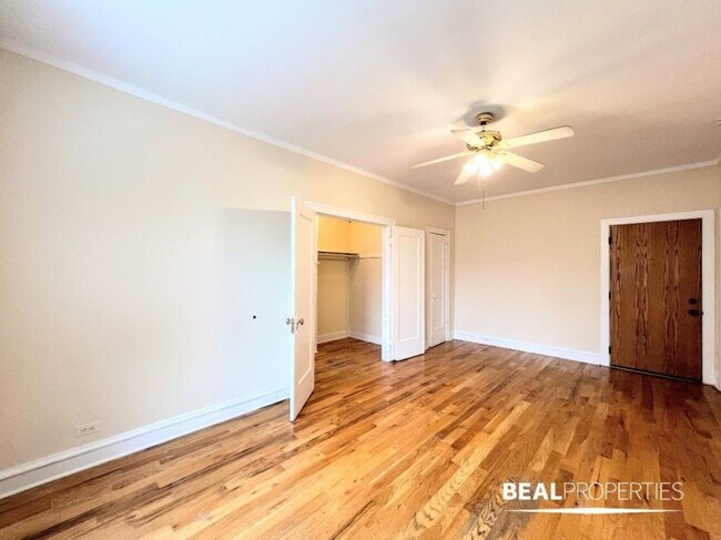 Building Photo - 1 bedroom in CHICAGO IL 60625