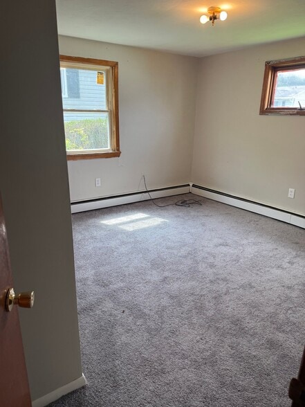 Building Photo - 739 Park Ave