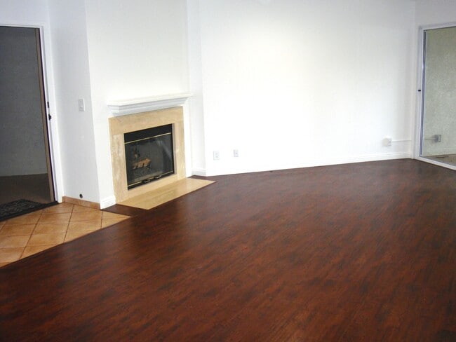 Building Photo - 5837 Oak Bend Ln