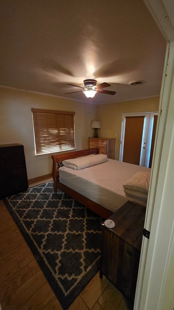 Building Photo - EAST SAC - FURNISHED