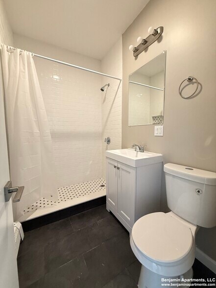 Building Photo - 50 Evergreen St