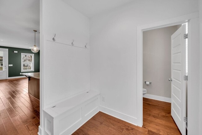 Building Photo - Cottage Park Home