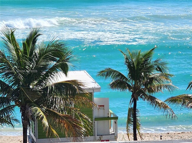 Building Photo - 2030 S Ocean Dr