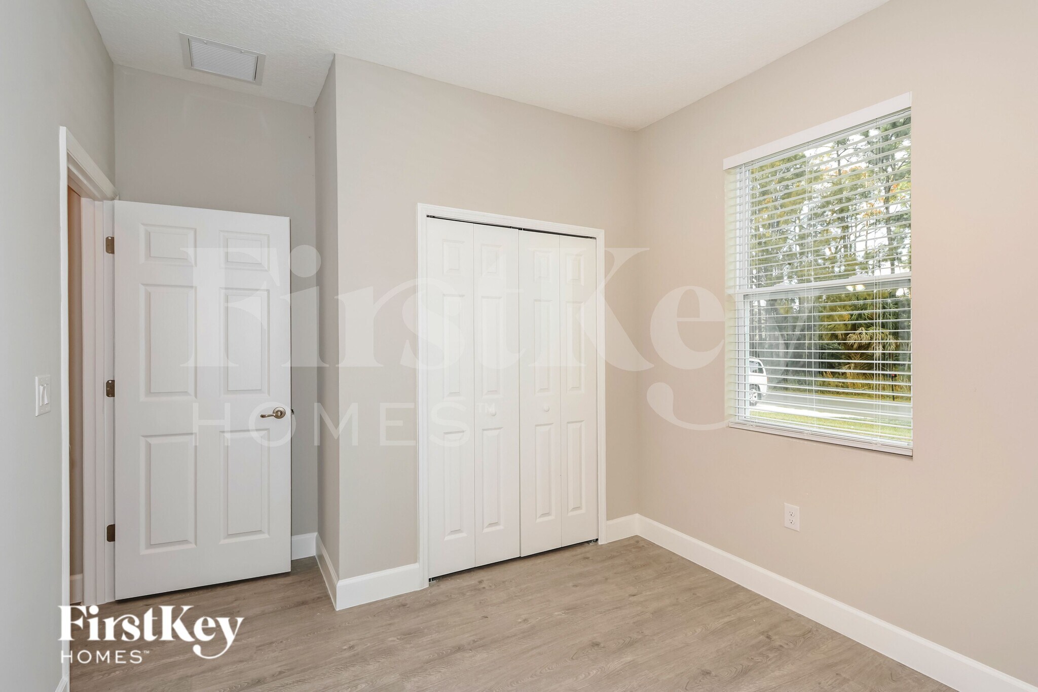 Building Photo - 486 Harrisburg St SW