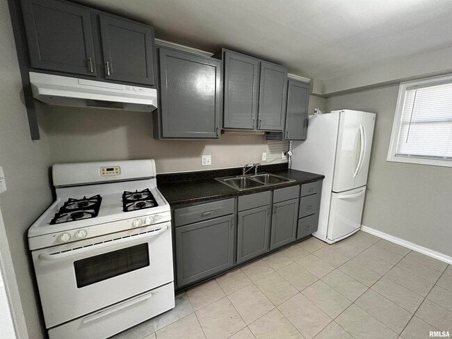 Building Photo - 2819 W Westport Rd