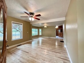 Building Photo - Outdoor Oasis: Charming 3 Bed 2 Bath House!