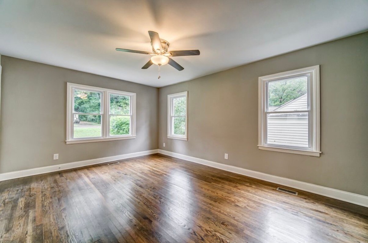 Building Photo - 1384 Westmont Rd SW