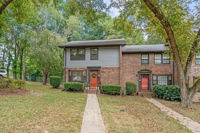 Building Photo - 541 N White St