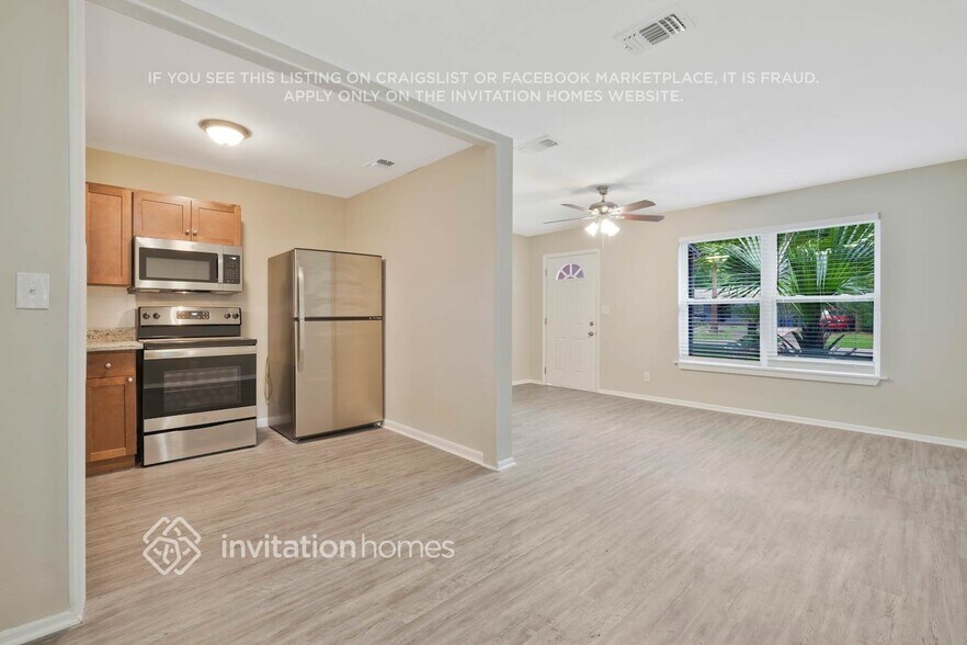 Building Photo - 6237 Pinelock Dr