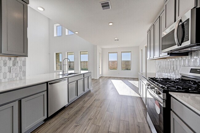 Building Photo - 2605 Mackinac Bay Dr