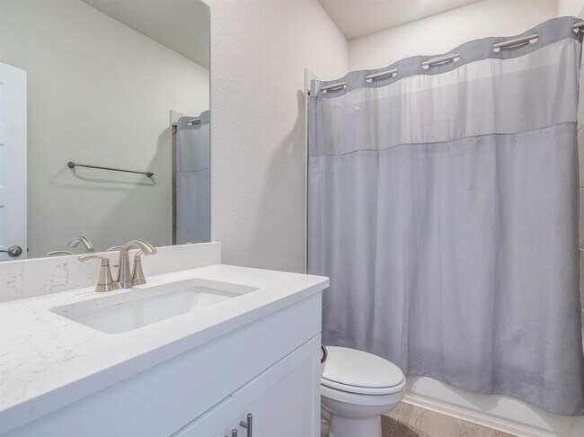 Building Photo - 261 Cathedral Mountain Dr