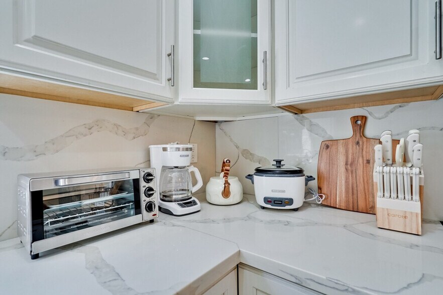 Building Photo - 6468 Pfeiffer Ranch Rd