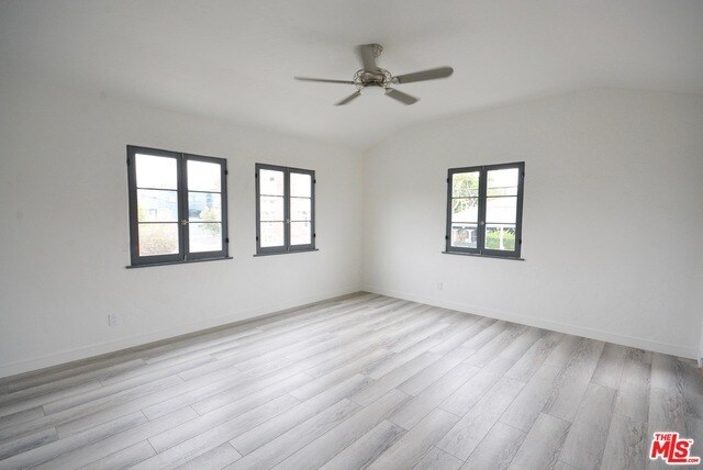 Building Photo - 1315 Riviera Ave