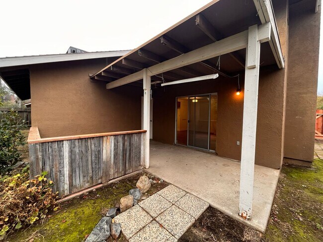 Building Photo - 1524 Swarthmore Dr