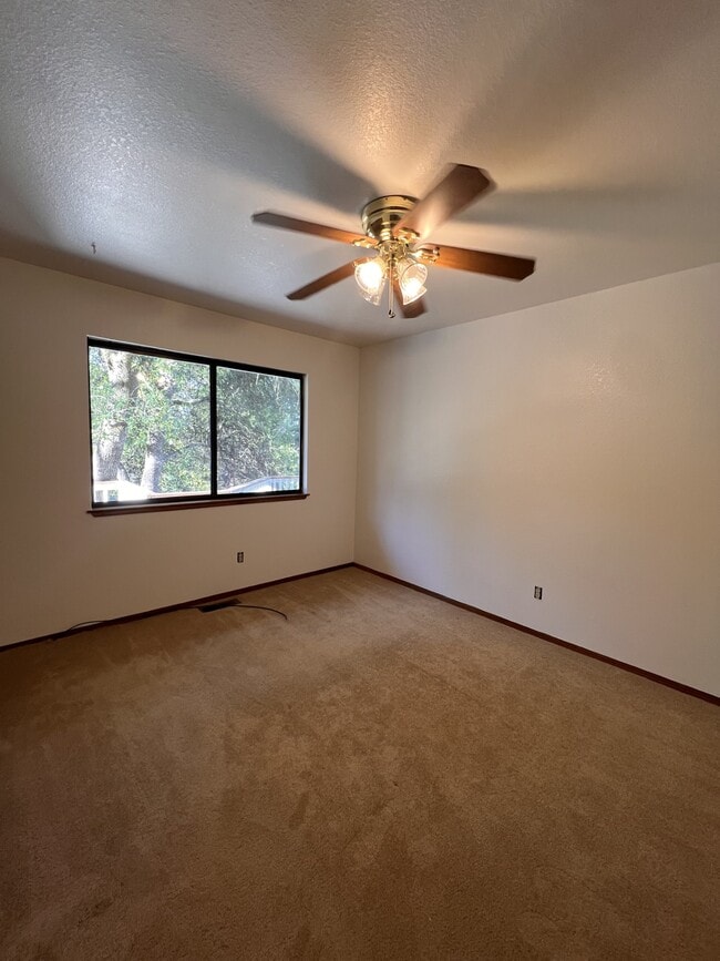 Building Photo - 20041 Echo Blue Dr