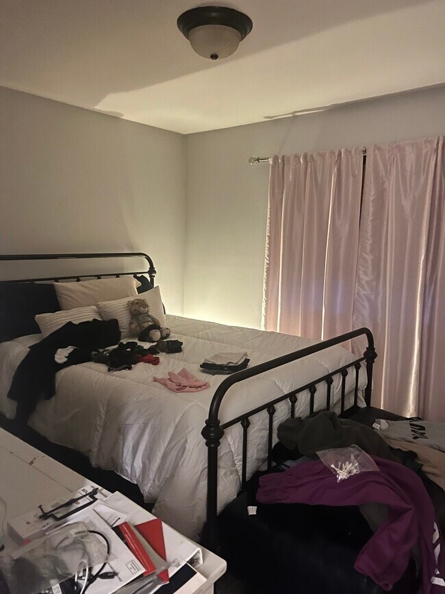 Building Photo - 232 Poplar St