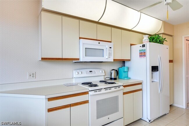 Building Photo - 6000 Pelican Bay Blvd