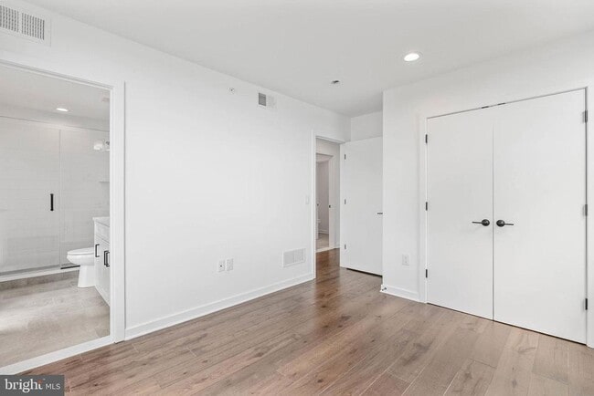 Building Photo - 3213 Birchview Walk