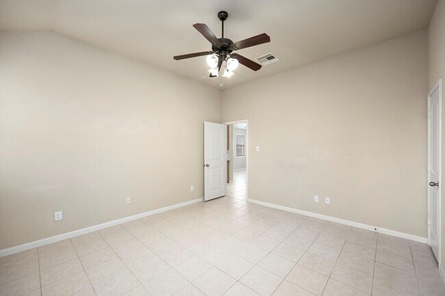 Building Photo - 20935 Brodie Ln