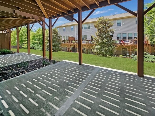 Building Photo - 2142 Coventry Dr