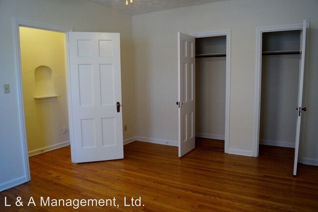 Building Photo - 2566 Kemper Rd