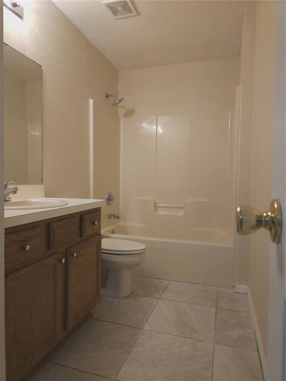 Building Photo - 6997 Hemlock Rd