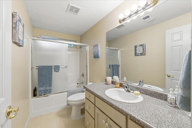 Building Photo - Coming soon!! This is a beautiful  home in Country Club Village Estates!