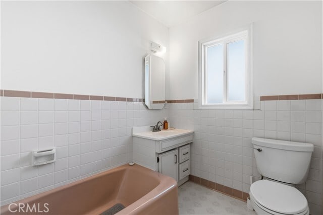 Building Photo - 9859 Arleta Ave