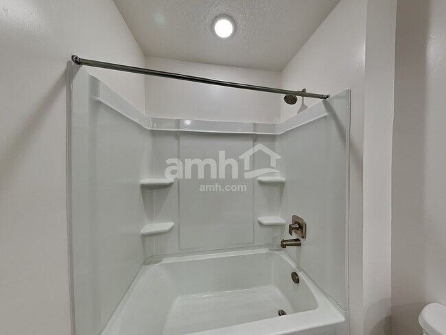 Building Photo - 1328 White St