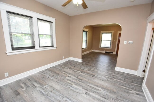 Building Photo - River Park 2 bedroom home