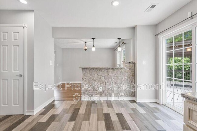 Building Photo - 2470 Lull Water Dr