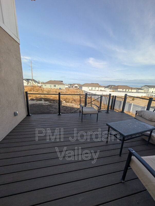 Building Photo - 408 RIGDON St