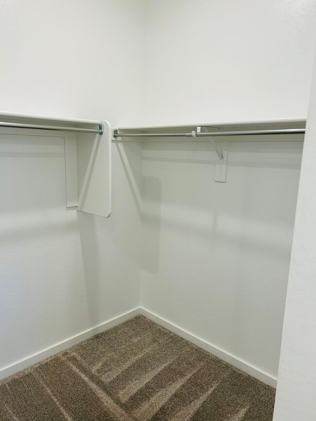 Building Photo - Move-In Ready Surprise Home – Military Dis...