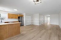 Building Photo - 1605 E Hartson Ave