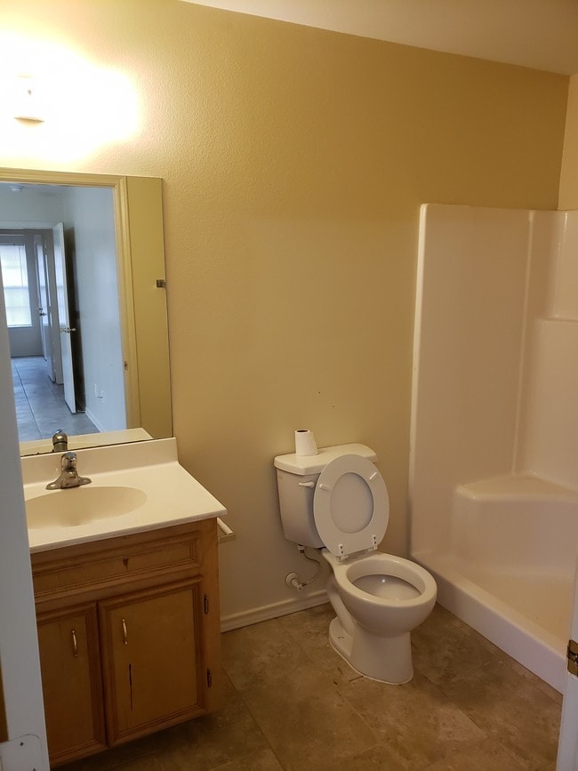 Building Photo - 1306 Adela Dr