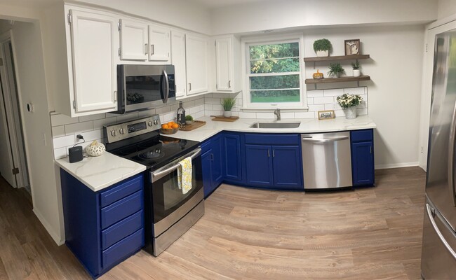 Quartz Countertops - 2608 Gull Rd