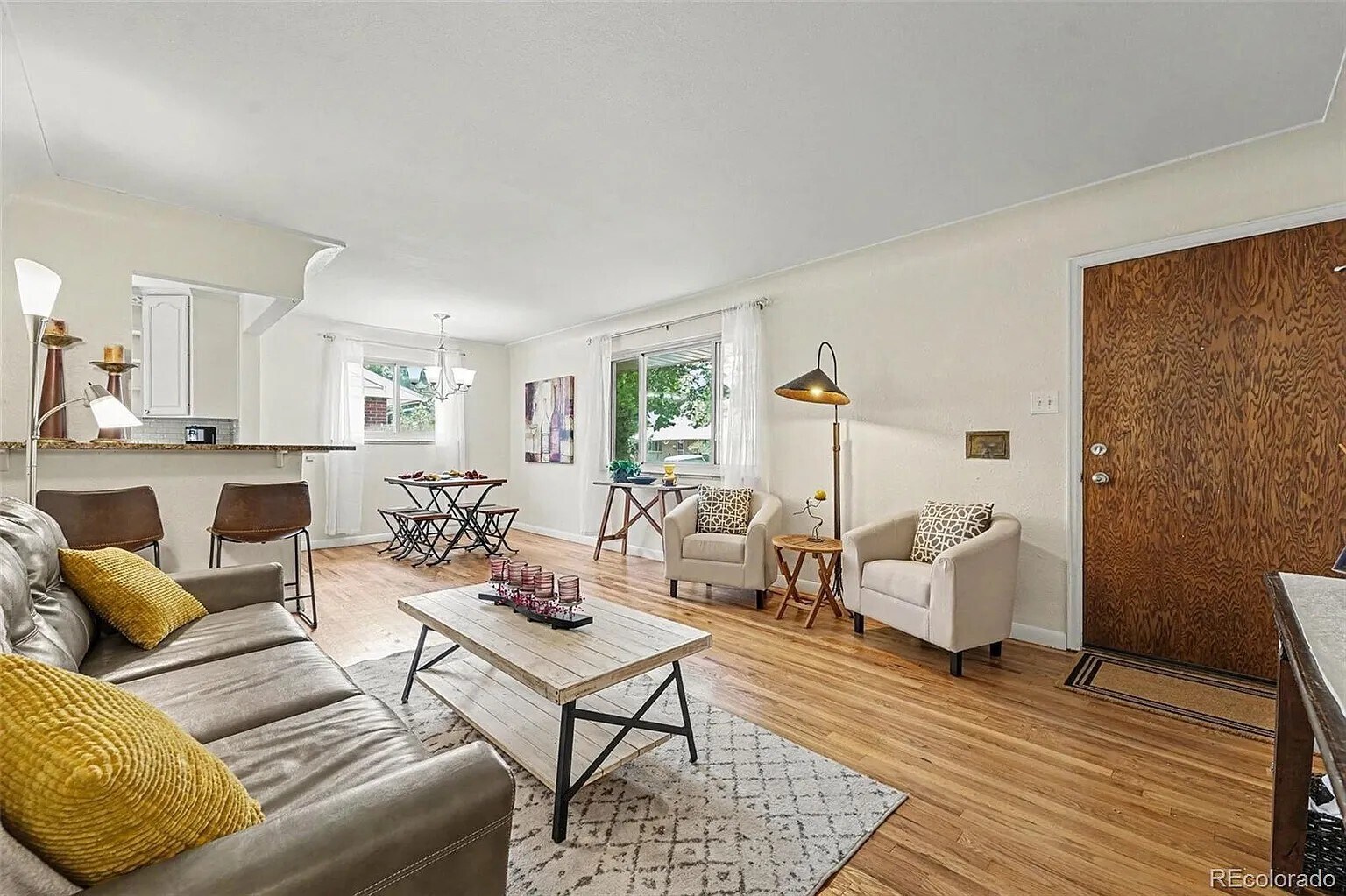 Living Room - 2370 Kingston St