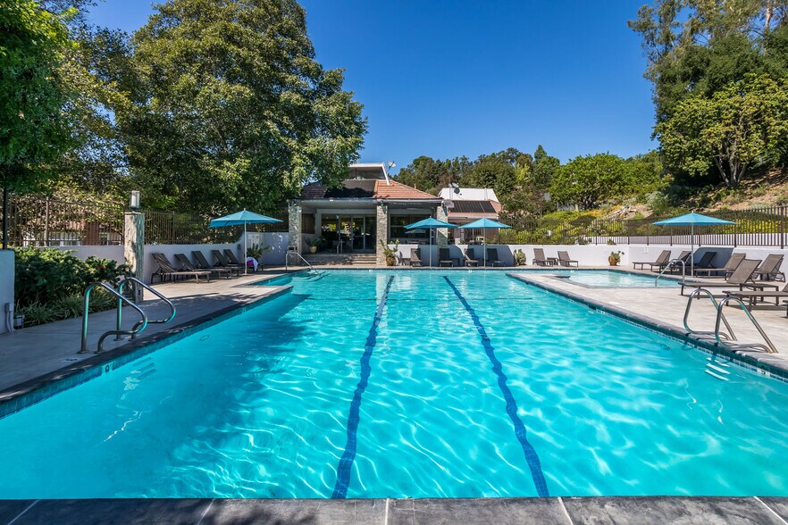 Community Pool - 10227 S Autumn Leaf Cir