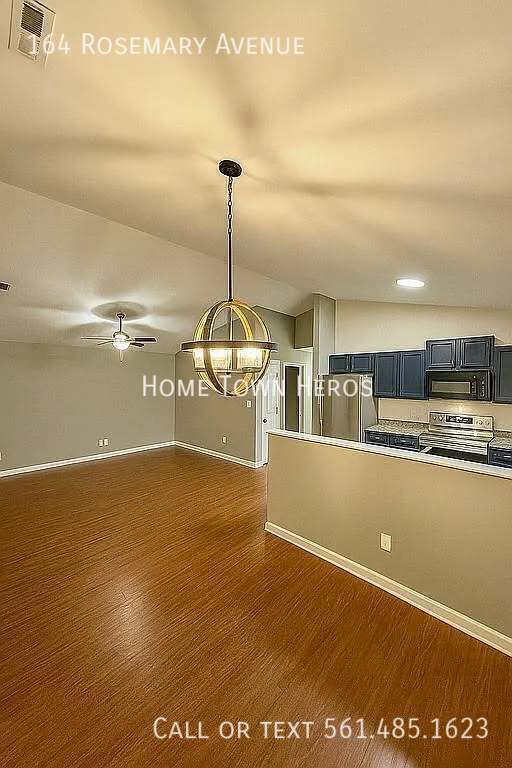 Building Photo - 164 Rosemary Ave