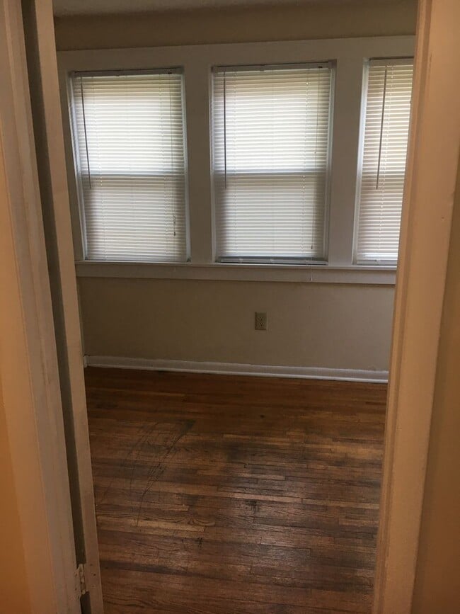 Building Photo - 2476 Adams Ave