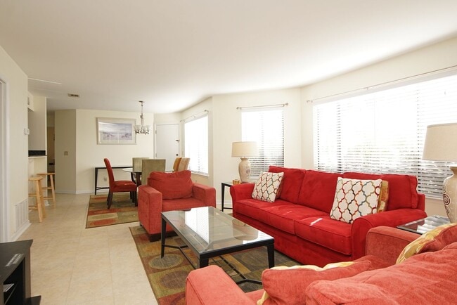 Building Photo - First Floor Condo in Bluewater Bay