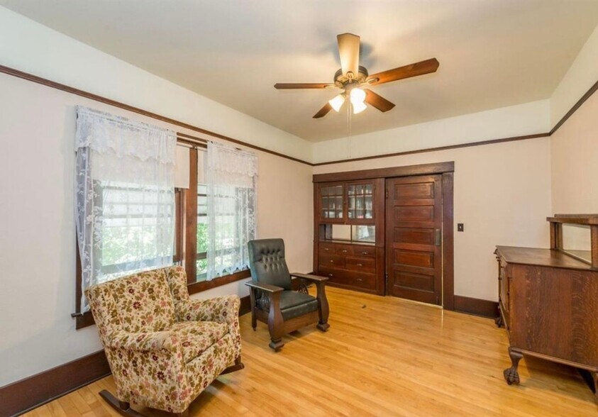 Building Photo - 867 Palo Alto Ave