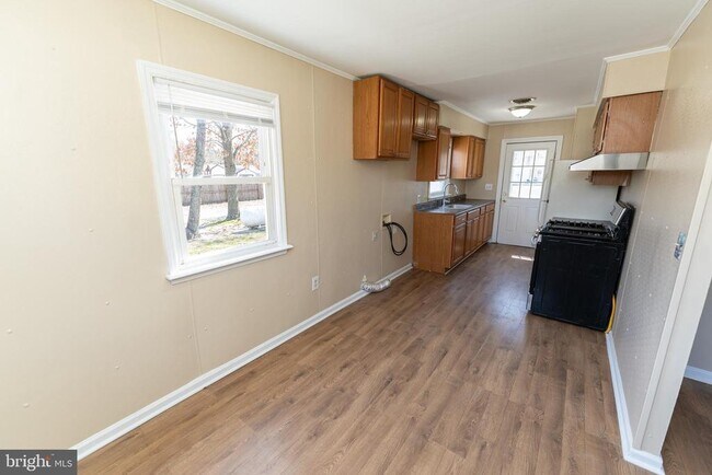 Building Photo - 504 Plover Rd