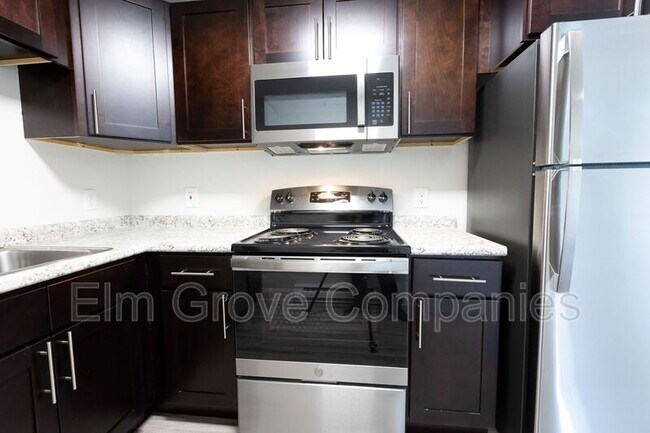 Building Photo - 68 Hemingway Dr