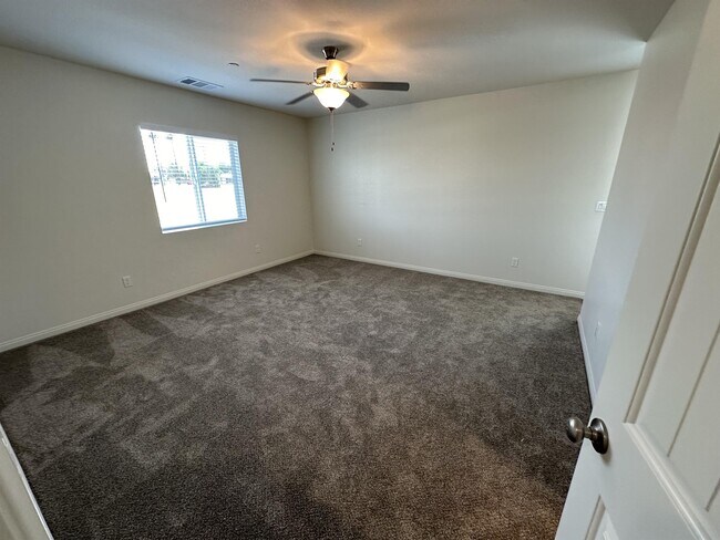 Building Photo - 2262 W Mill St